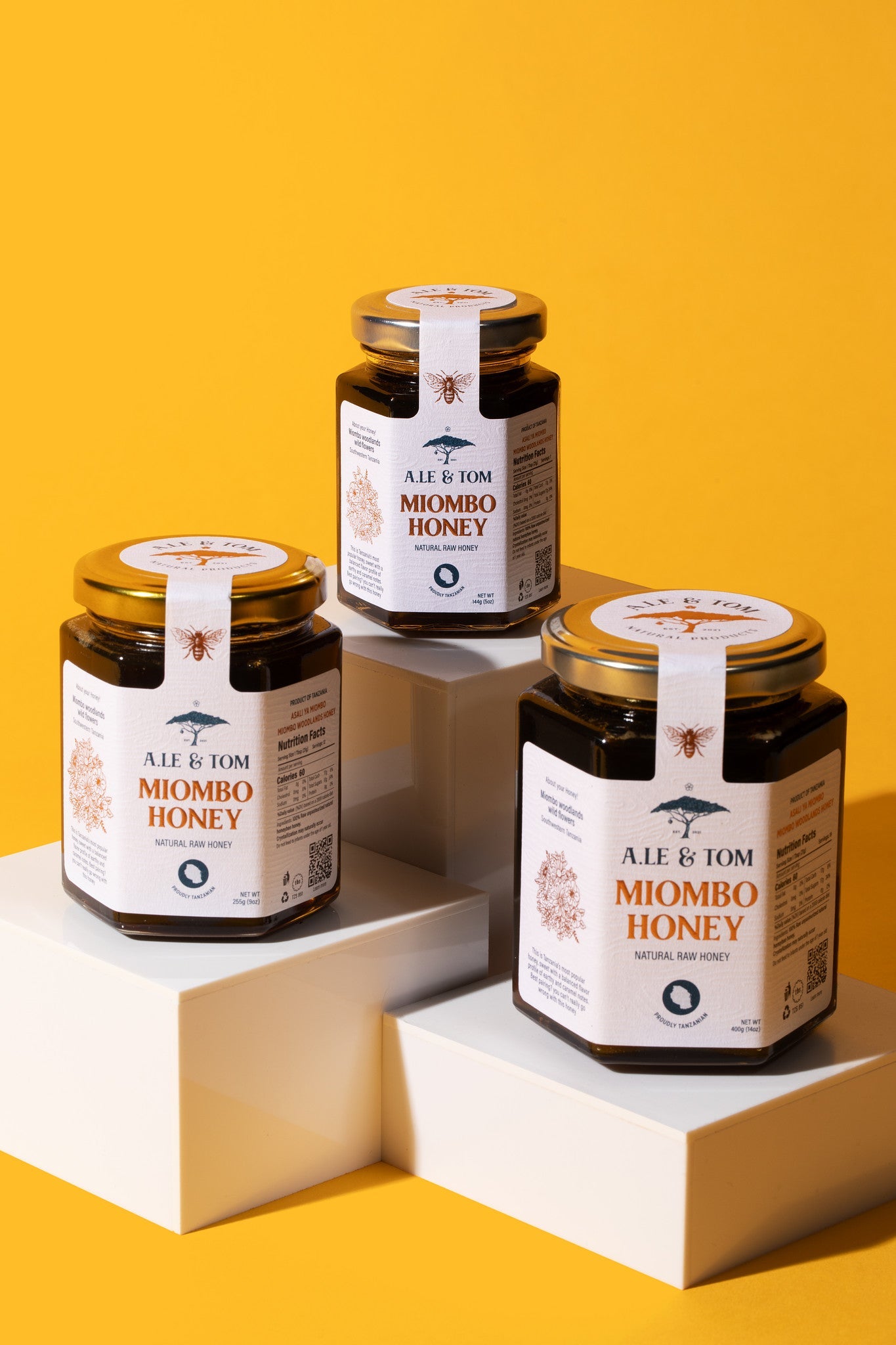 Miombo Honey - A.LE & TOM - A.LE & TOM
Natural raw organic premium honey from Tanzania, East Africa. A.LE & TOM honey varieties are sustainably sourced honey from small scale beekeepers in Tanzania. Superfood honey with propolis, pollen, antioxidants, and royal jelly.